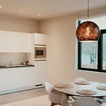 Modern Near - Easy Access, Ideal Living